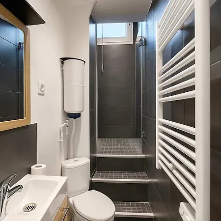 12 Pour 4 Personnes Apartment